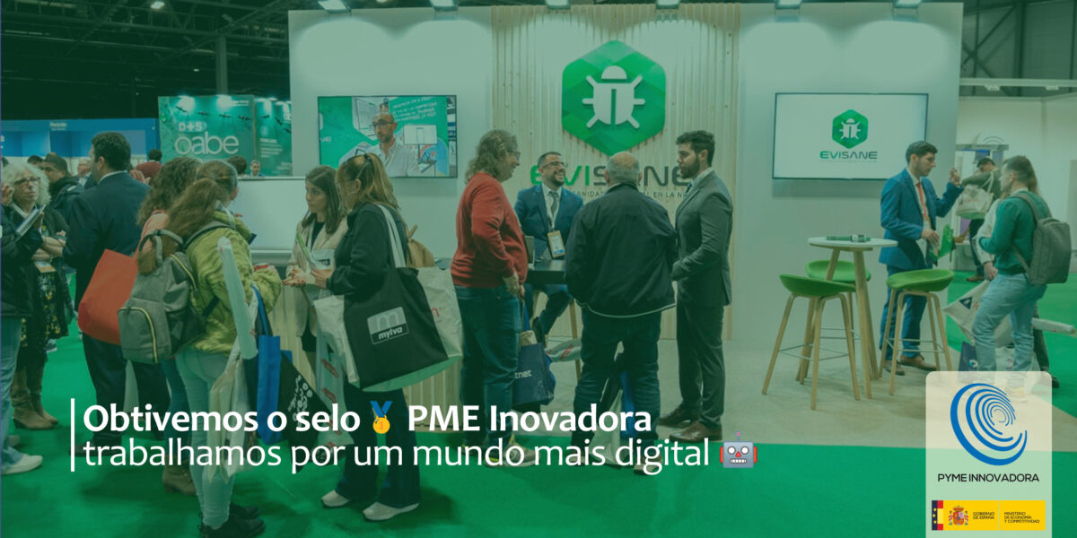 Stand da EviSane numa feira profissional, com várias pessoas a conversar e um cartaz a anunciar que somos uma PME Inovadora